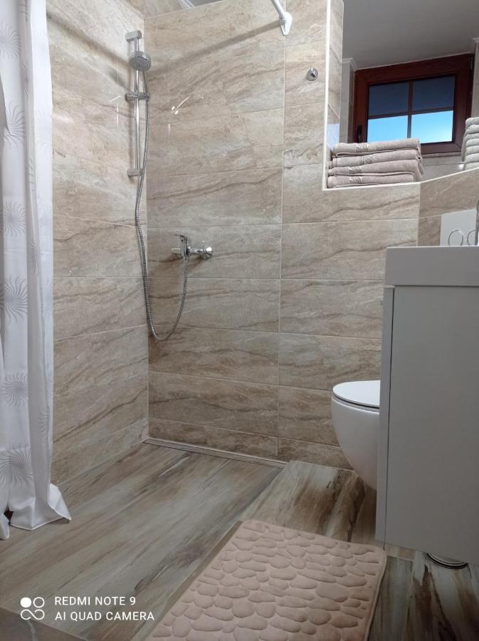 Zerko Holiday Home - Vineyard Chalet With Sauna And Jacuzzi Free Mirna エクステリア 写真