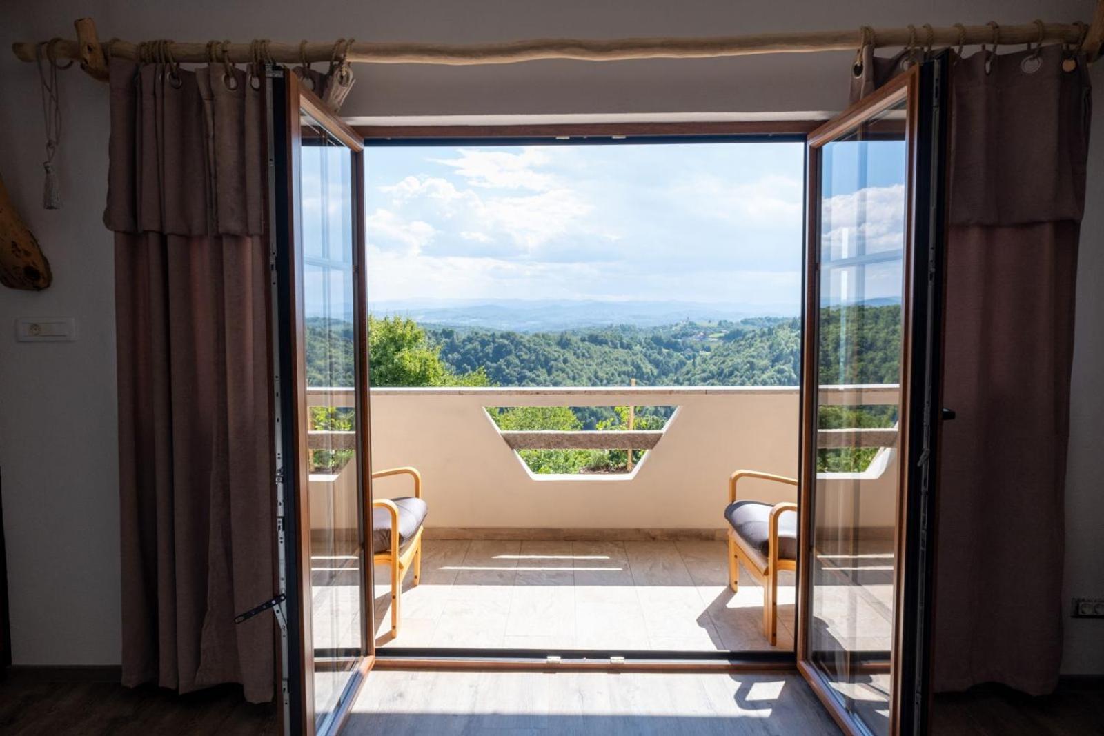 Zerko Holiday Home - Vineyard Chalet With Sauna And Jacuzzi Free Mirna エクステリア 写真